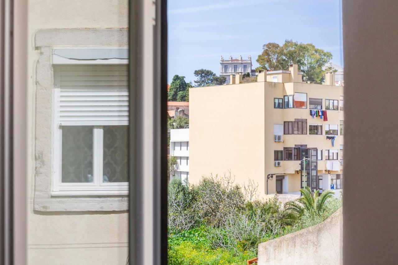 2 Bedroom Apartment For 4 People With Free Public Parking ลิสบอน ภายนอก รูปภาพ