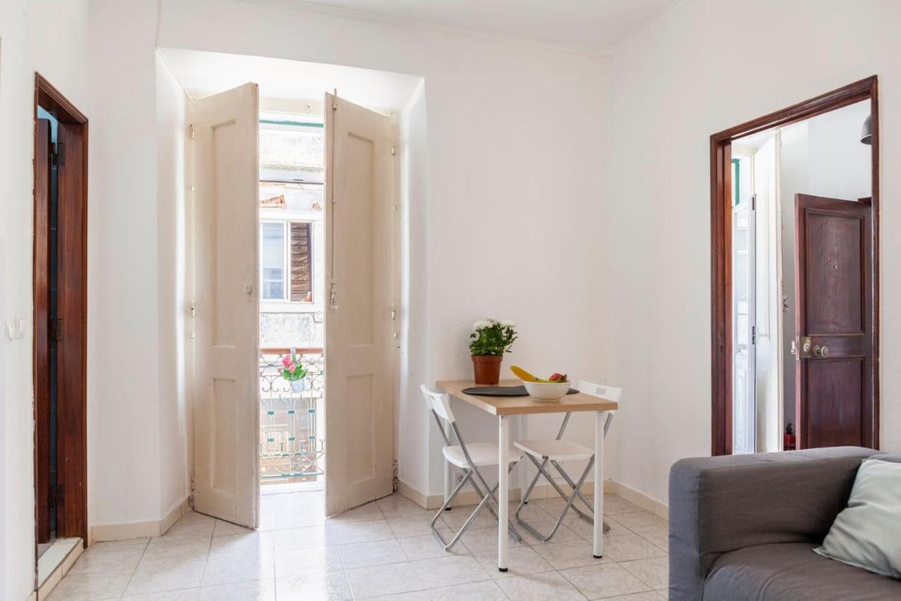 2 Bedroom Apartment For 4 People With Free Public Parking ลิสบอน ภายนอก รูปภาพ