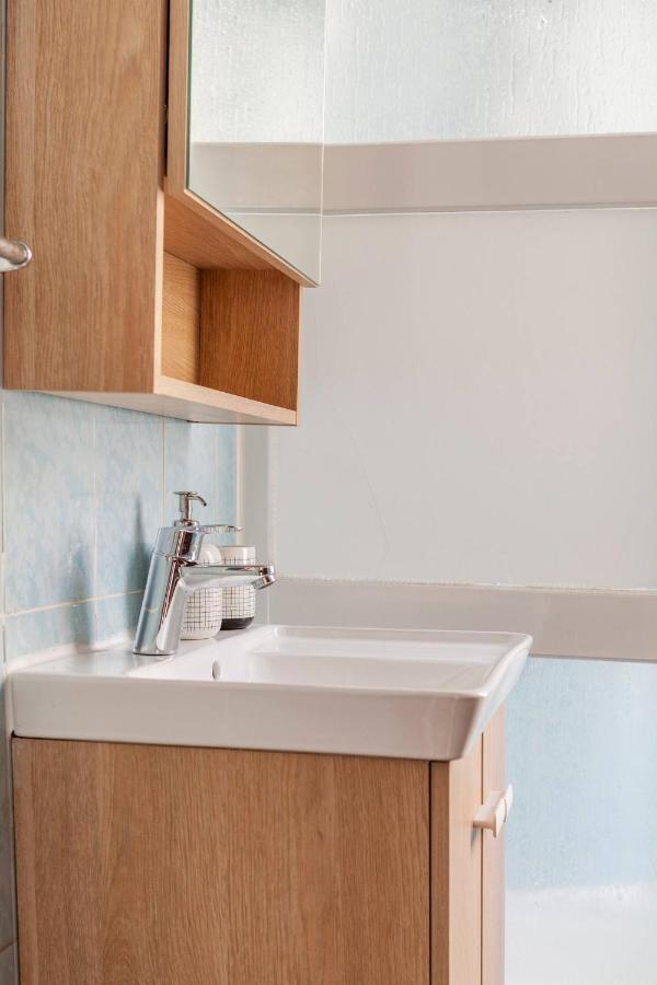 2 Bedroom Apartment For 4 People With Free Public Parking ลิสบอน ภายนอก รูปภาพ